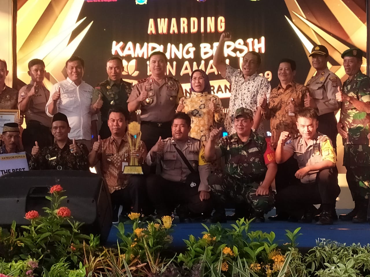 best-of-the-best-lomba-kampung-bersih-dan-aman-diraih-oleh-kampung-panebong-desa-nambo-ilir-kec-kibin