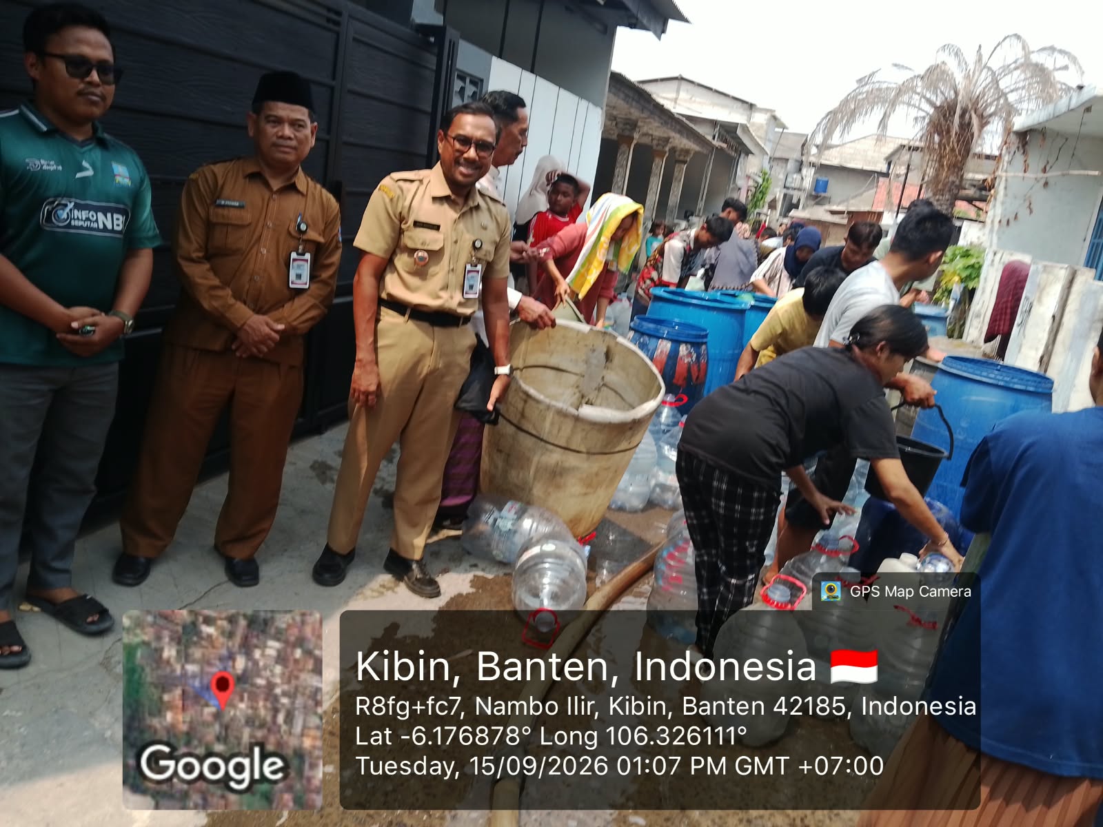 pendistribusian-bantuan-air