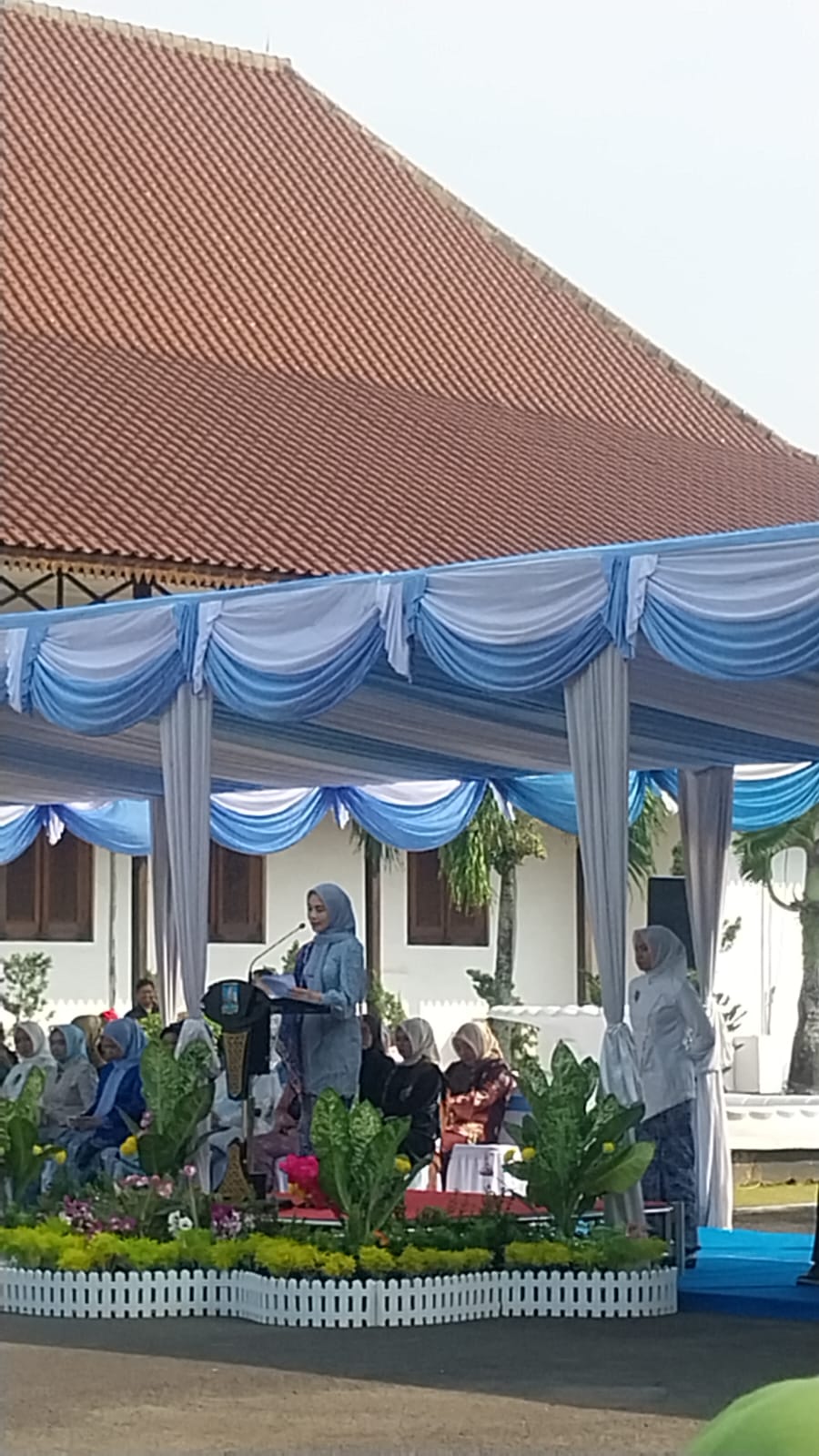 upacara-hari-kartini-di-halaman-pendopo-kabupaten-serang